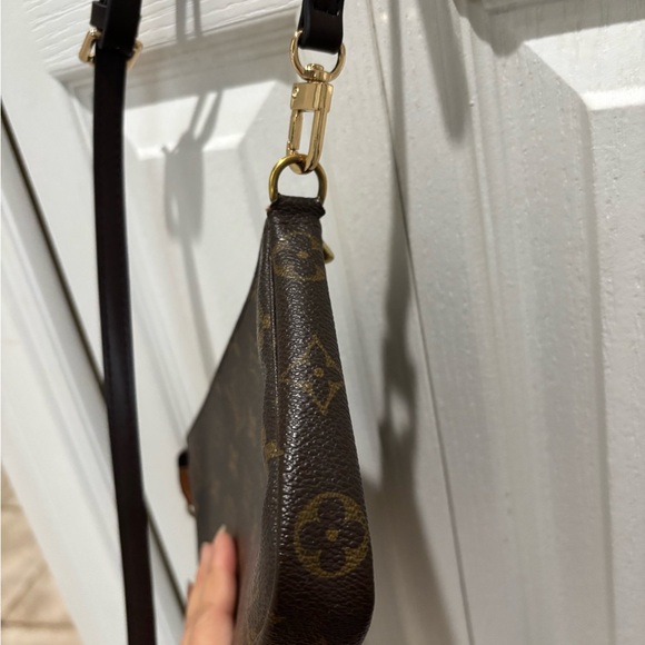 Louis Vuitton Pochette Monogram - Picture 6 of 7